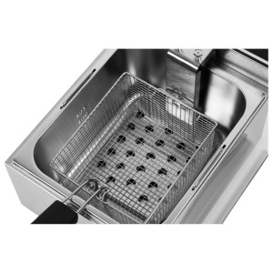 Professional 10L Dynasteel Deep Fryer: Robust and high-performing for optimal cooking