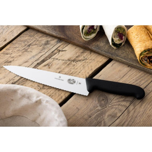 Faca de corte com lâmina serrilhada de 22 cm - Victorinox - Fourniresto