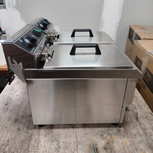 Fritadeira Profissional 2 x 13 L com Drenagem - Dynasteel: Desempenho e durabilidade para sua cozinha