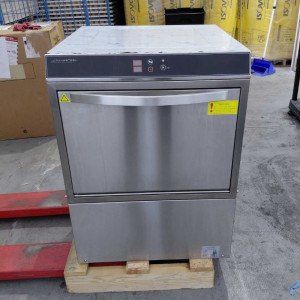 Lava-Louças Profissional com Dosador de Líquido de Enxágue e Detergente e Bomba de Drenagem - 50 x 50 cm - Dynasteel