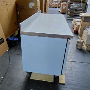 Mesa Refrigerada 3 Portas GN1/1 - Profundidade 700 com Backsplash - Dynasteel