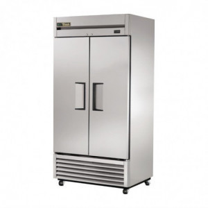 Stainless Steel and Aluminum 2-Door 991 L Positive Refrigerated Cabinet - TRUE - Fourniresto