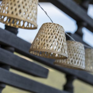 Guirlanda de Luz Solar de Bambu e Tomada LED - Chill Hybrid - Lumisky