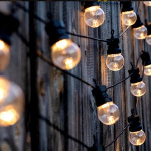 Guirlanda de Luz Guinguette Solar e Tomada LED - Party Clear Hybrid - Lumisky